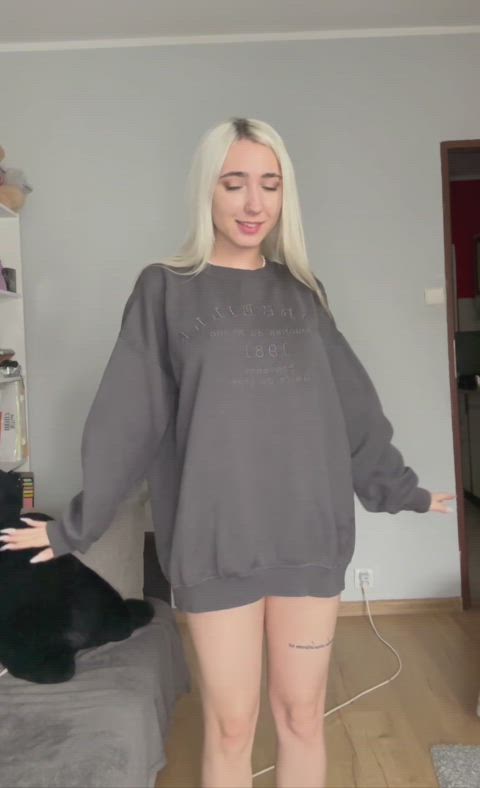 blonde naked tiktok tik-tok twerking clip