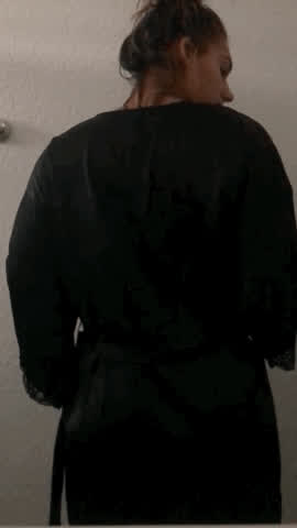 Big Ass OnlyFans Robe clip