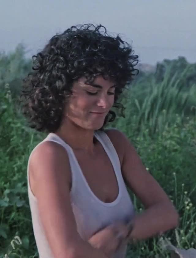 Betsy Russell - Tomboy (1985) 1b (1)