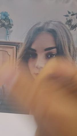 Girl with beautifull eyes got a cumtribute