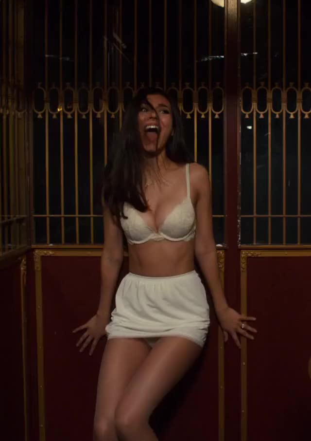 Victoria Justice - The Rocky Horror Picture Show (2016)