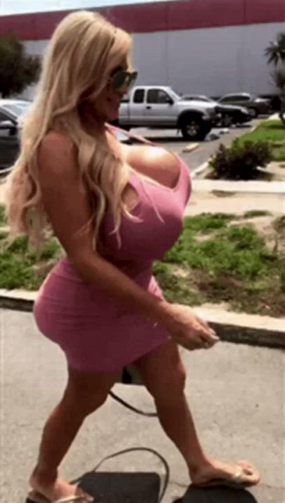 Big Ass Big Tits Blonde GILF MILF Monster Girl clip