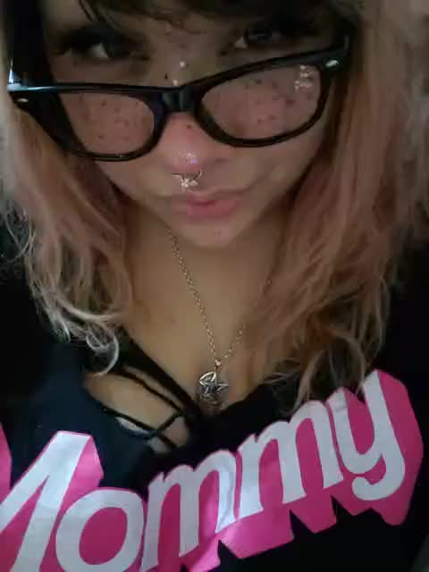 Chubby, bratty Mommy [DOM]me available all day to play with. 10 minutes [vid]eo heavy