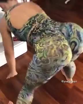 Lawd Have Mercy: These Leggings Might As Well Be See Through The Way Its Looking