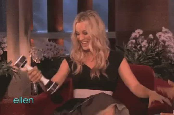 blonde celebrity kaley cuoco clip