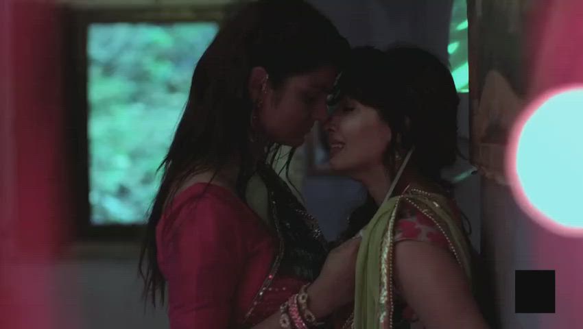 Hot Desi kissing