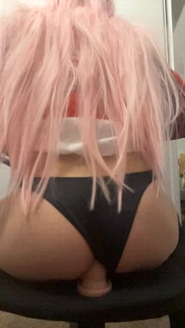 Let’s start the week good by riding my dildo in my Zero Two cosplay