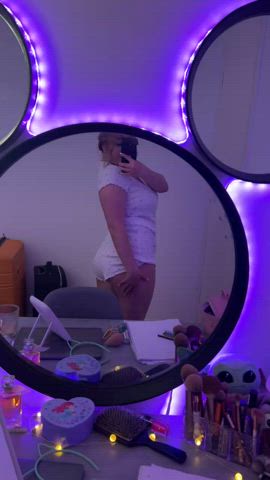magic mirror on the wall, who is the thickest of them all?