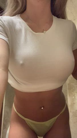 21 [F4M] I'm literally sending nudes to whoever upvotes 👻: deluxegirl32