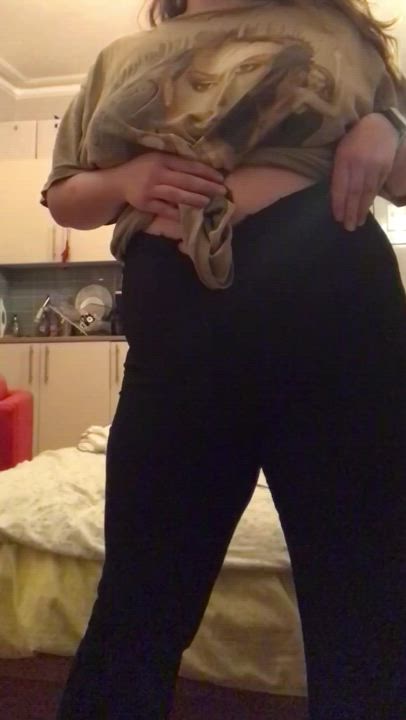 Curvy Natural Tits Strip clip