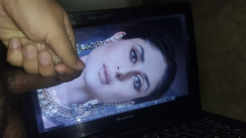 Cum tribute on Kareena Kapoor. Support for more content like this