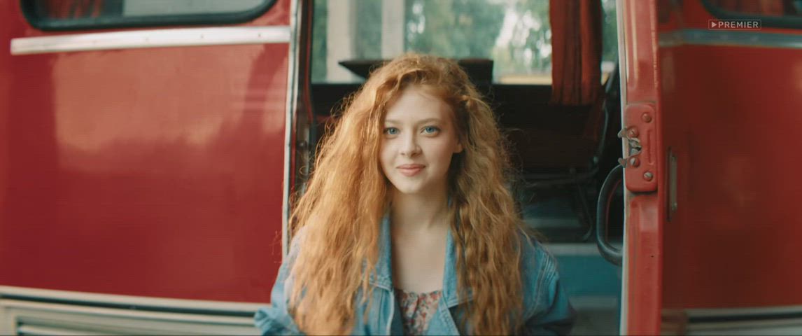 Celebrity Non-nude Pretty Redhead Russian clip
