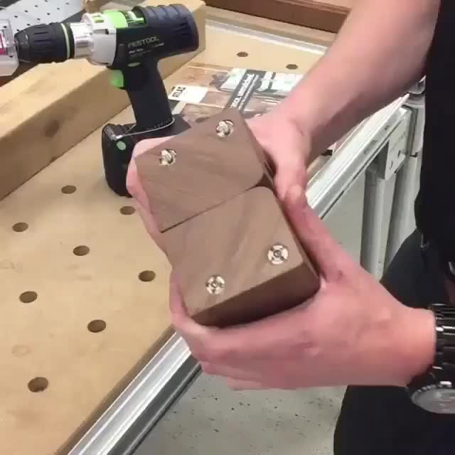 Turning screws inside a piece of wood using a magnetic drill