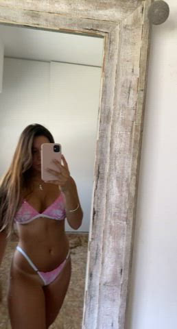 Giving you a glimpse of my bikini body😘🥵🥰