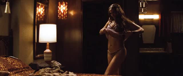 Paula Patton (Mission Impossible) in 2 Guns