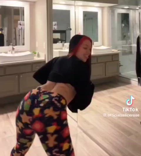 ass ass shaking babe big ass booty bubble butt dancing latina thick twerking clip