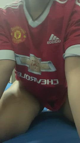 Don’t worry united fans, this little Asian is ready to talk and please you!??FFRREE