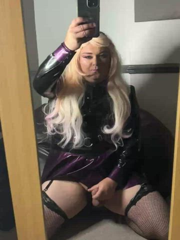 Latex Masturbating Sissy clip