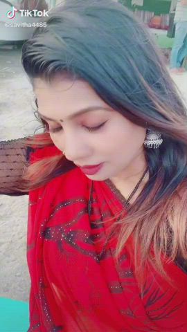 TikTok Indian MILF Saree clip