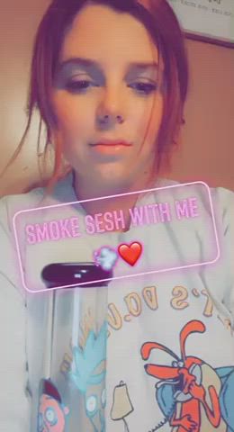 Smoke &amp; watch porn with me in our Pj’s ? I’m so lonely tonight 😉😈