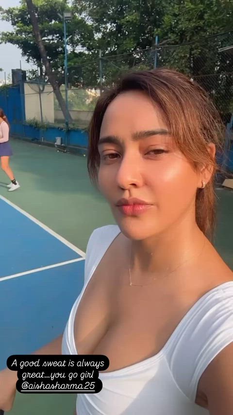 Neha Sharma 