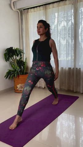 Tisca Chopra - MILF shows Yoga moves