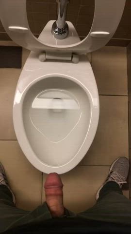 amateur pee peeing toilet clip