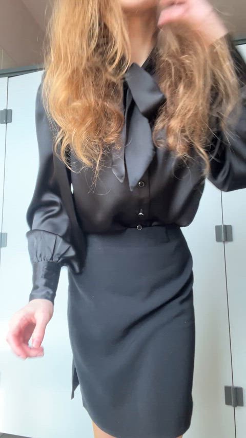 amateur office onlyfans petite redhead secretary skirt sweetpetite teen teens amateur-girls