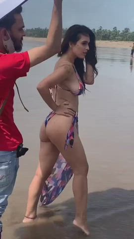 ass beach bikini bollywood candid celebrity cleavage indian swimsuit thighs clip
