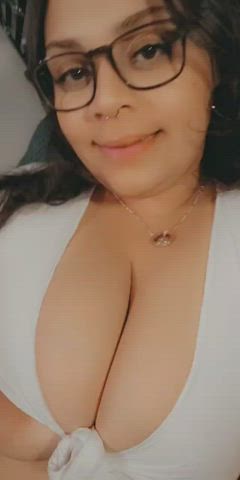 [Reveal] my nipple with a big smile DDD Latina