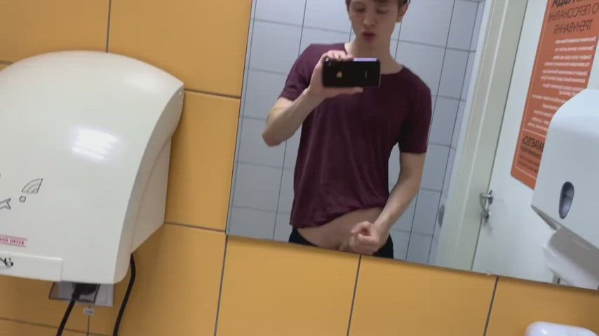 Bathroom Jerk Off Twink clip