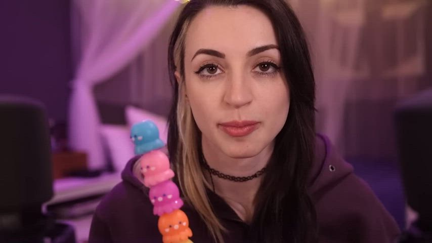 [reddit] who wants to stream asmr and jerk to it? Maybe mic?
