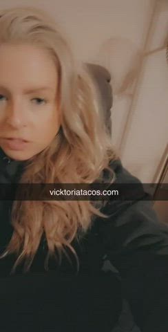 ass blonde face farting fart fart fetish pov yoga pants clip