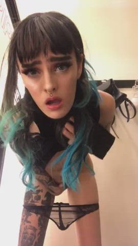 Dressing Room Emo Kawaii Girl Masturbating clip