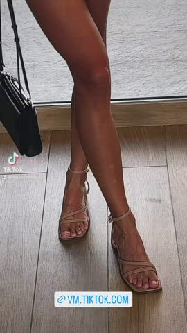 blonde dress legs clip
