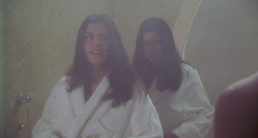 Alicia and Annie Sorrell's showering twin plots in Cruel Intentions 2