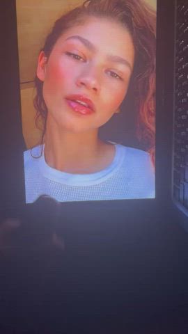 Zendaya cum trib