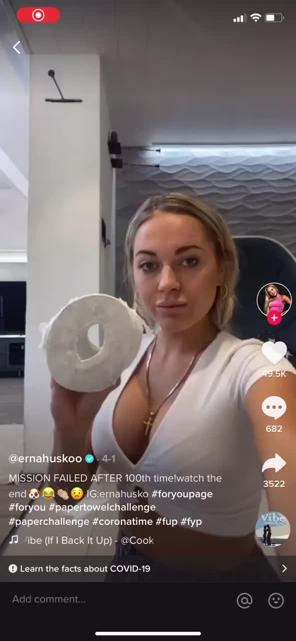 Erna Husko twerking big ass with toilet paper and her dog