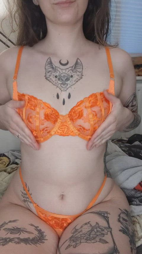 amateur boobs brunette lingerie natural tits onlyfans tattoo tits amateur-girls selfie