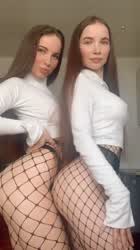 Two Girls with amazing ASS! Do you think they are twins?