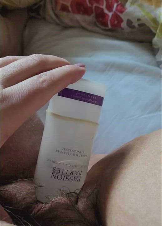 BBW Hairy Pussy Masturbating Object Insertion Solo Wet Pussy clip