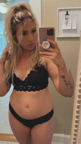 Mom bods are sexy too
