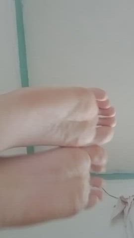 Do you like my feet?