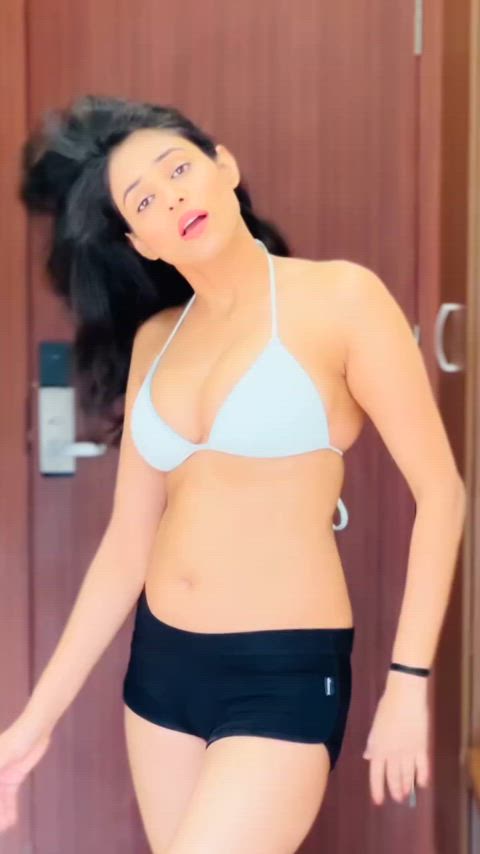 Divya Ralhan dancing in bikini