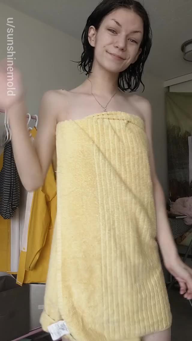 This sub literally doubles my confidence ? please accept my lame lil towel drop
