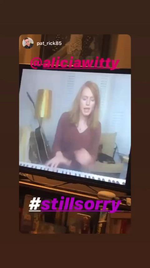 celebrity pretty redhead clip