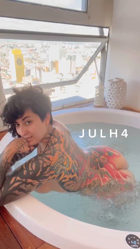 alt alternative amateur ass bath bathtub onlyfans tattoo tattooed wet clip