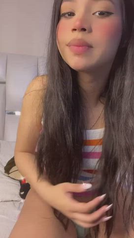 amateur cute geek kawaii girl latina nsfw smile teen webcam clip