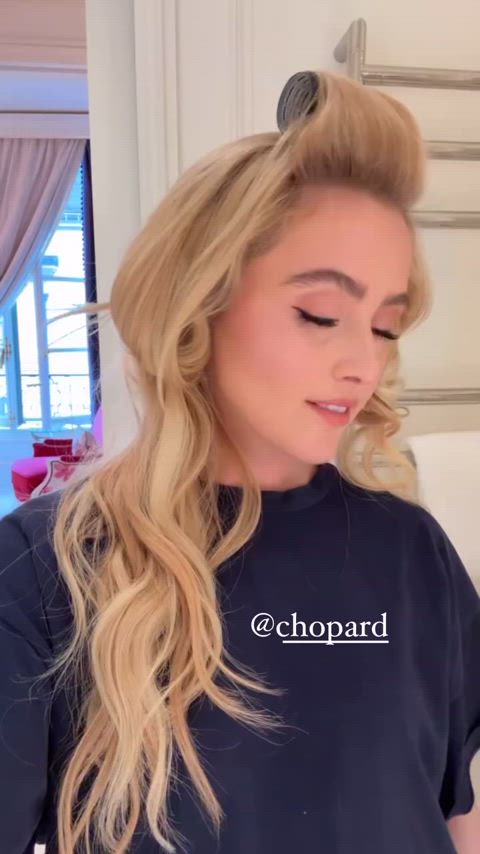 actress blonde celebrity clip