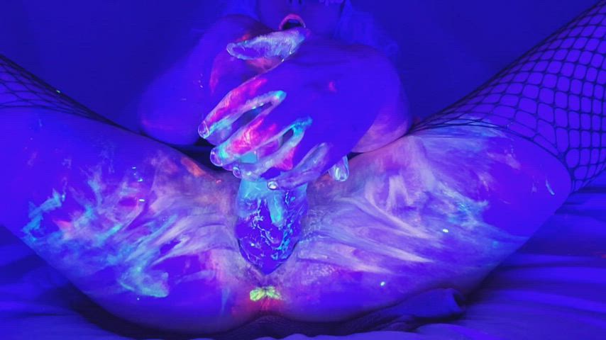 Messy glow play with bumpy toy